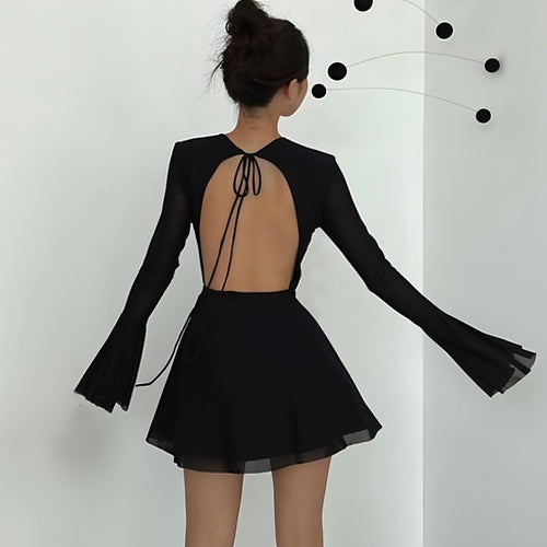 Mangas largas vestido negro